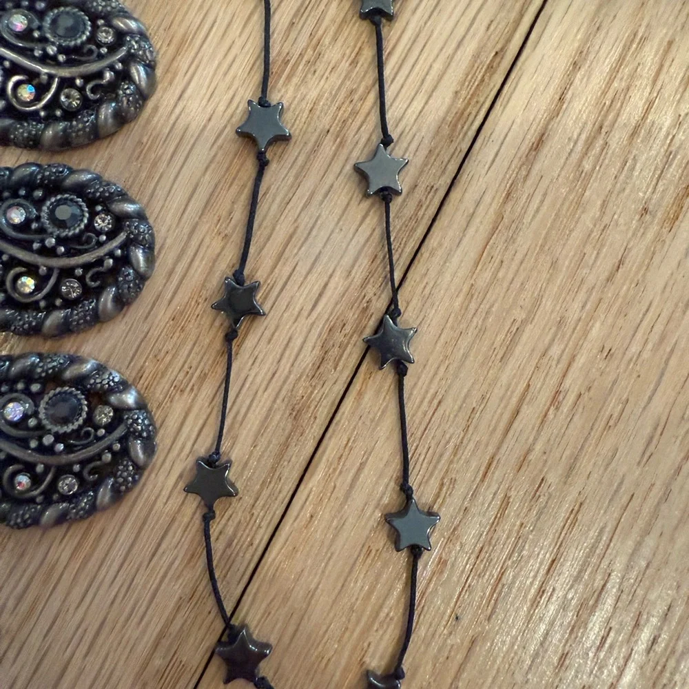 Lots of Costume jewelry gold & silver tones long & short necklaces bundle